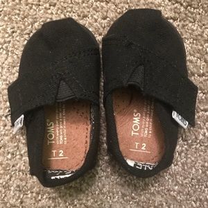 Baby Toms size 2